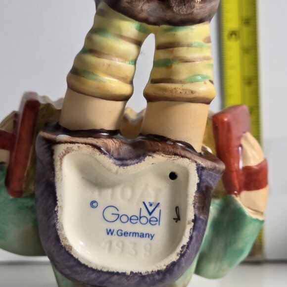 Hummel - Goebel According Boy with bird 1938 Signed - EUC - Picture 5 of 5